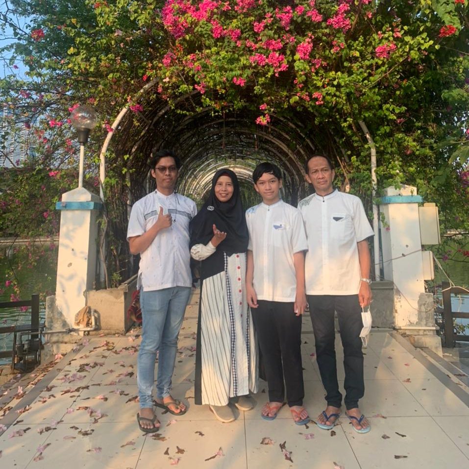 Dra. Aning Purwaningsih, M.Si.